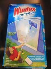 NEW SEALED Windex Outdoor All In One Glass and Window Cleaner Tool Starter Kit