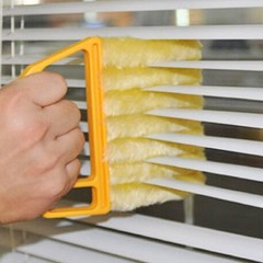 Compact Window Blind Cleaning Brush – 7 Slat Ergonomic Tool for Easy Dusting